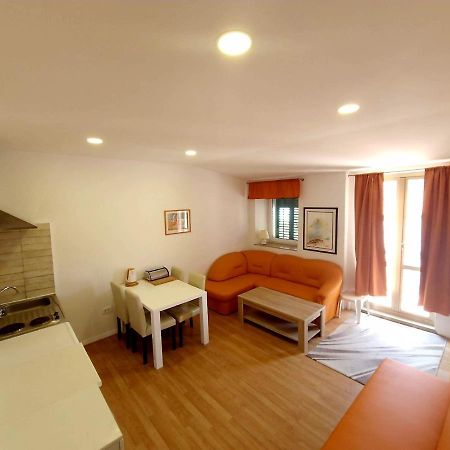 Apartments Eis Baska  Exterior photo