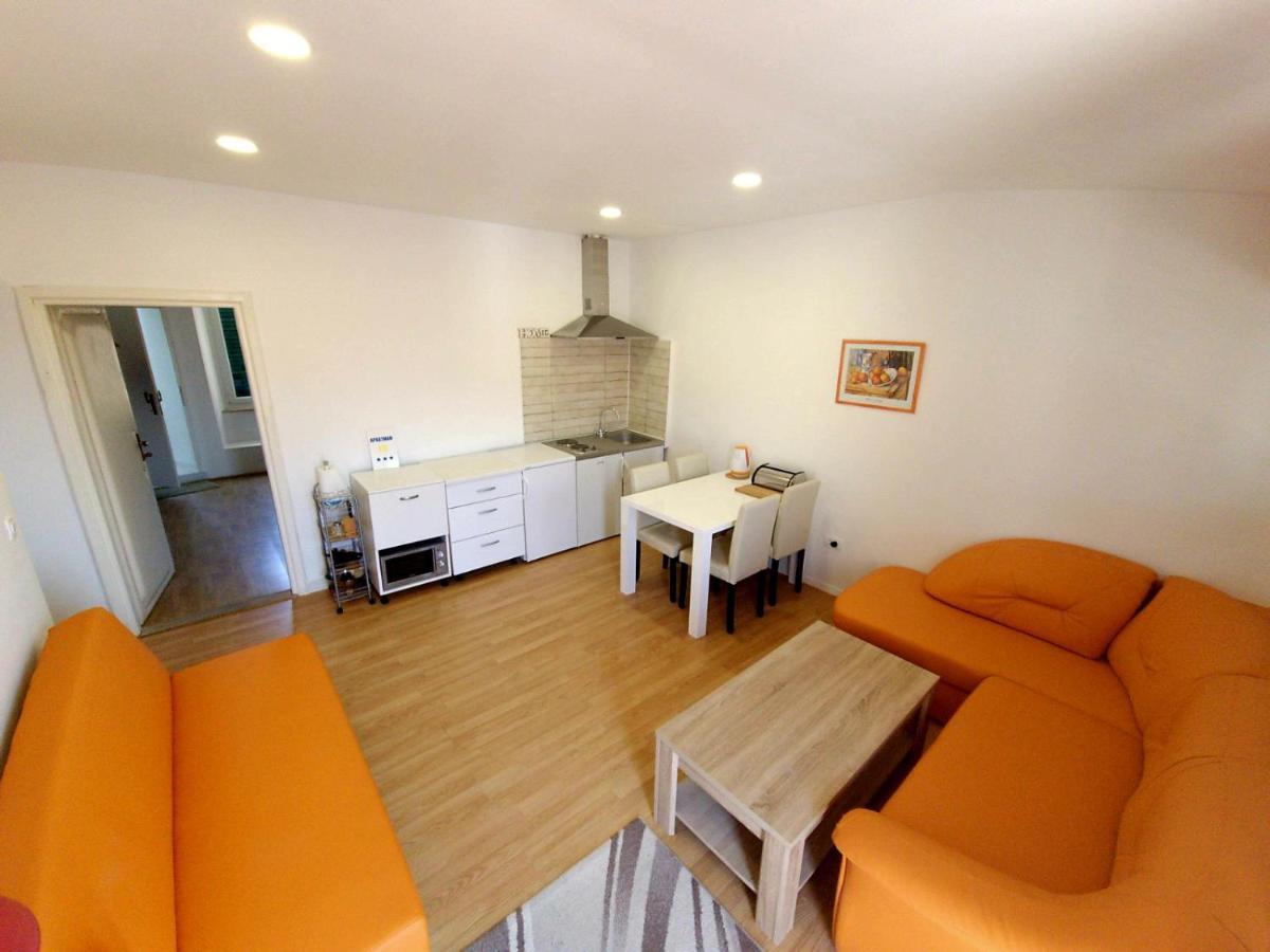 Apartments Eis Baska  Exterior photo