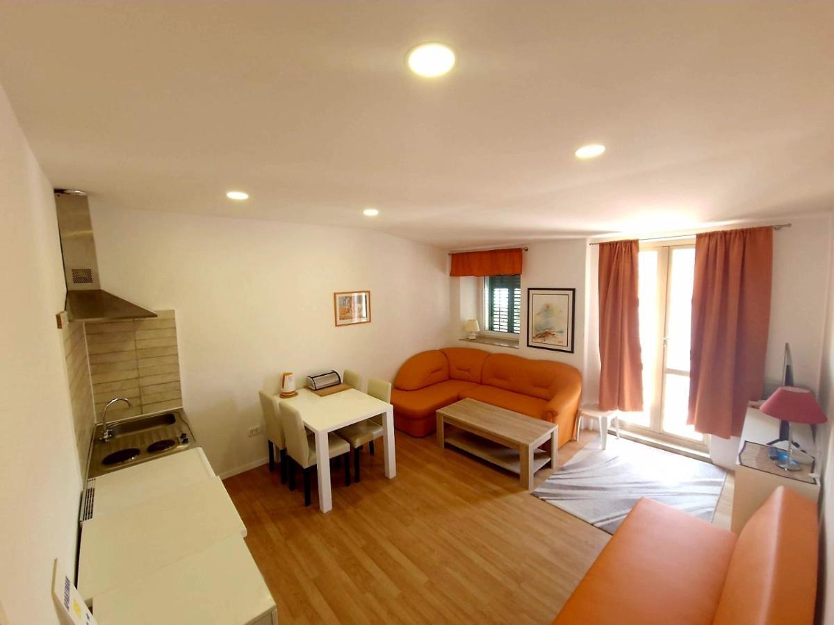 Apartments Eis Baska  Exterior photo
